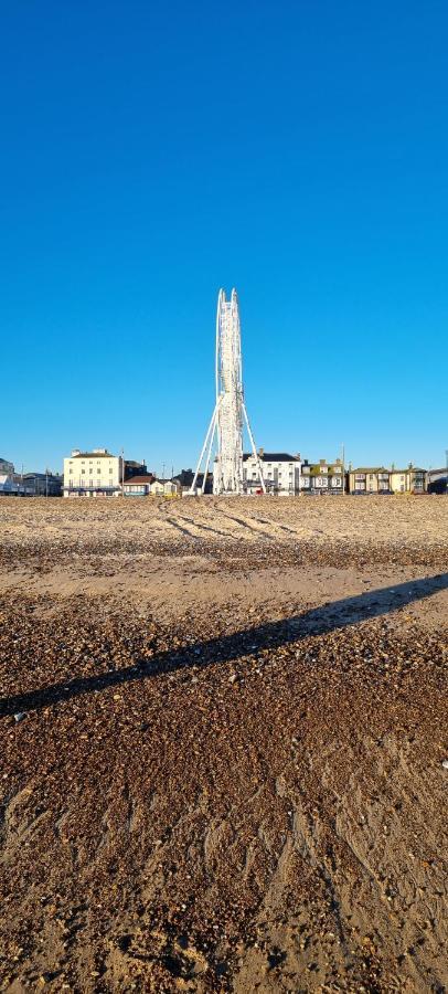 Twin Palms Guesthouse Great Yarmouth Exterior foto