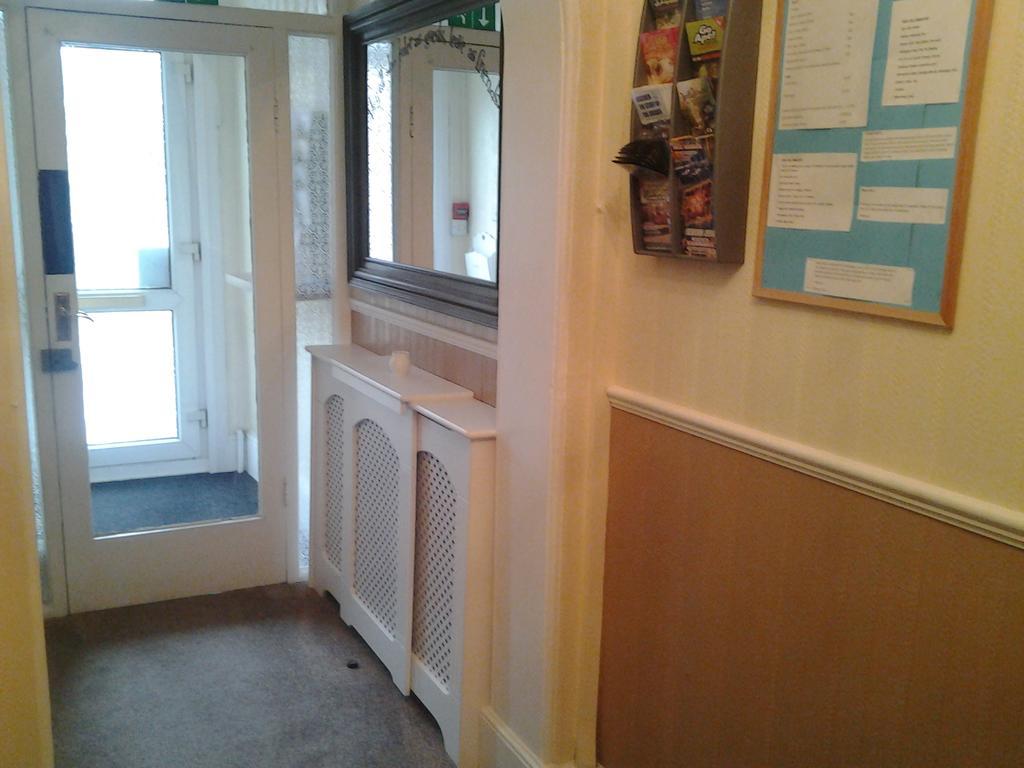 Twin Palms Guesthouse Great Yarmouth Exterior foto